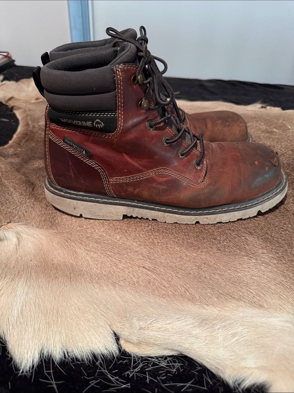 Wolverine Brown Leather Lace-Up Work Boots with Padded Collar